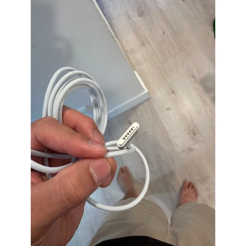 Apple USB-C to MagSafe 3 Cable 2m White Braided Charging Cord MLYV3AM/A